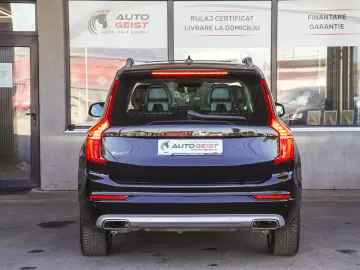 VOLVO XC90 T8 AWD