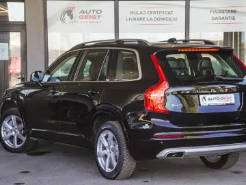 VOLVO XC90 T8 AWD