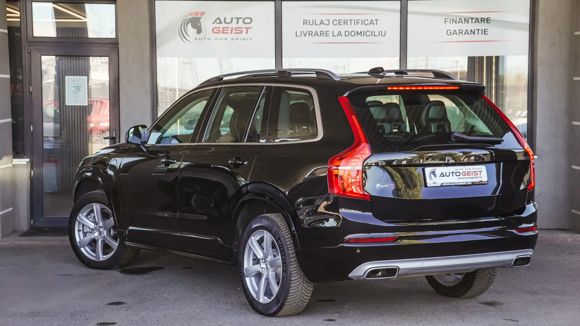 VOLVO XC90 T8 AWD