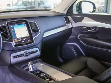 VOLVO XC90 T8 AWD