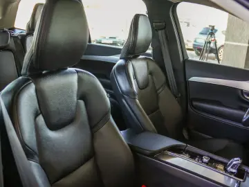 VOLVO XC90 T8 AWD