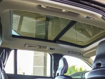 VOLVO XC90 T8 AWD