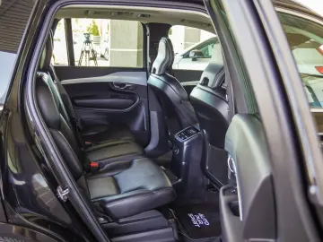 VOLVO XC90 T8 AWD