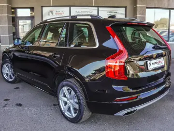 VOLVO XC90 T8 AWD
