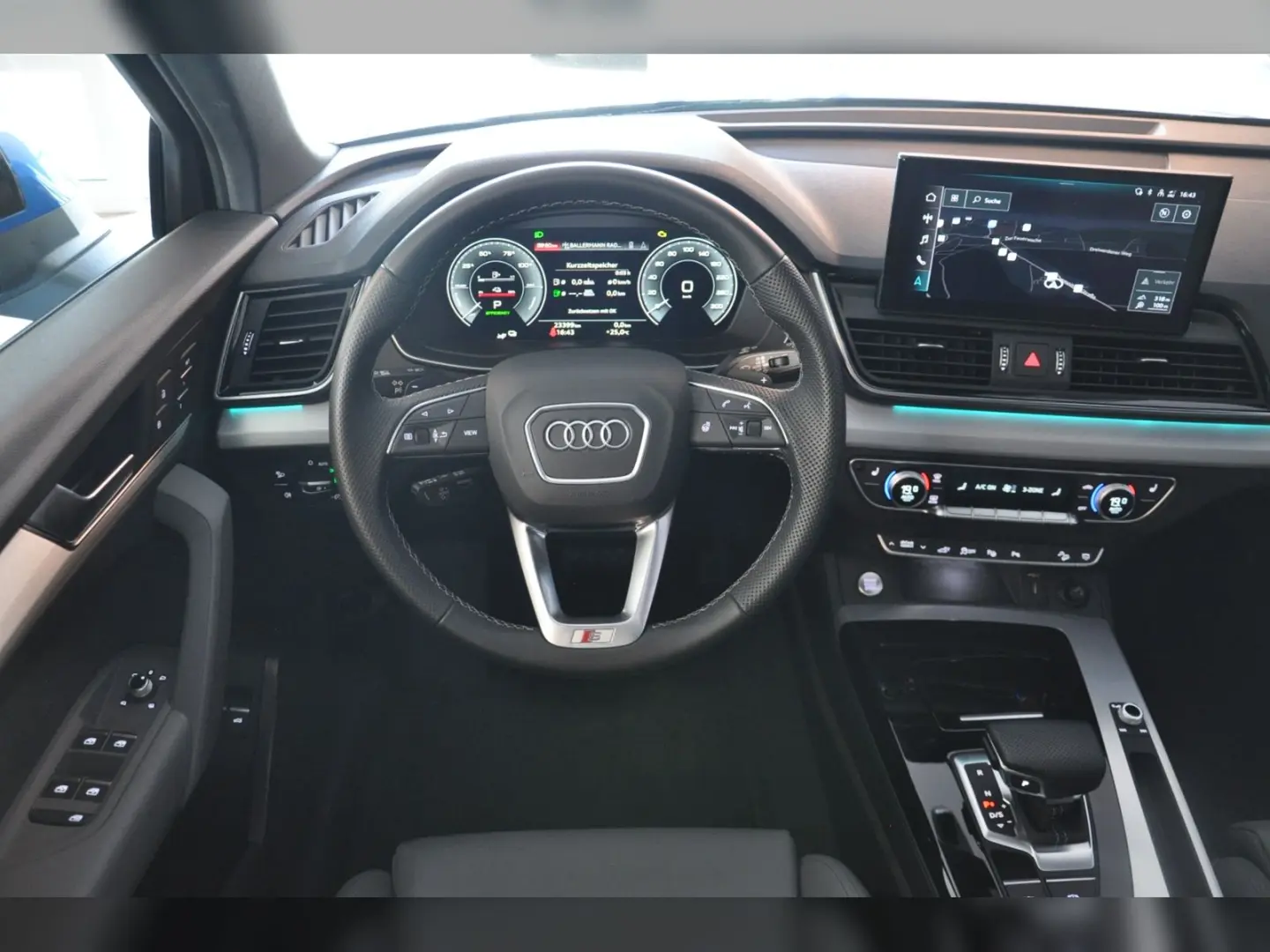 Q5 TFSIe S line 55 quattro AHK Panodach Werksgar
