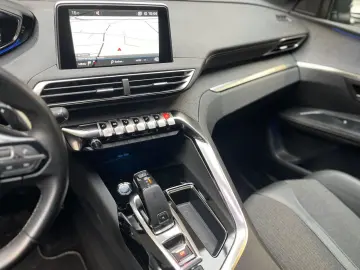3008 GT-LINE  PANO KAMERA TEMPO NAVI APP
