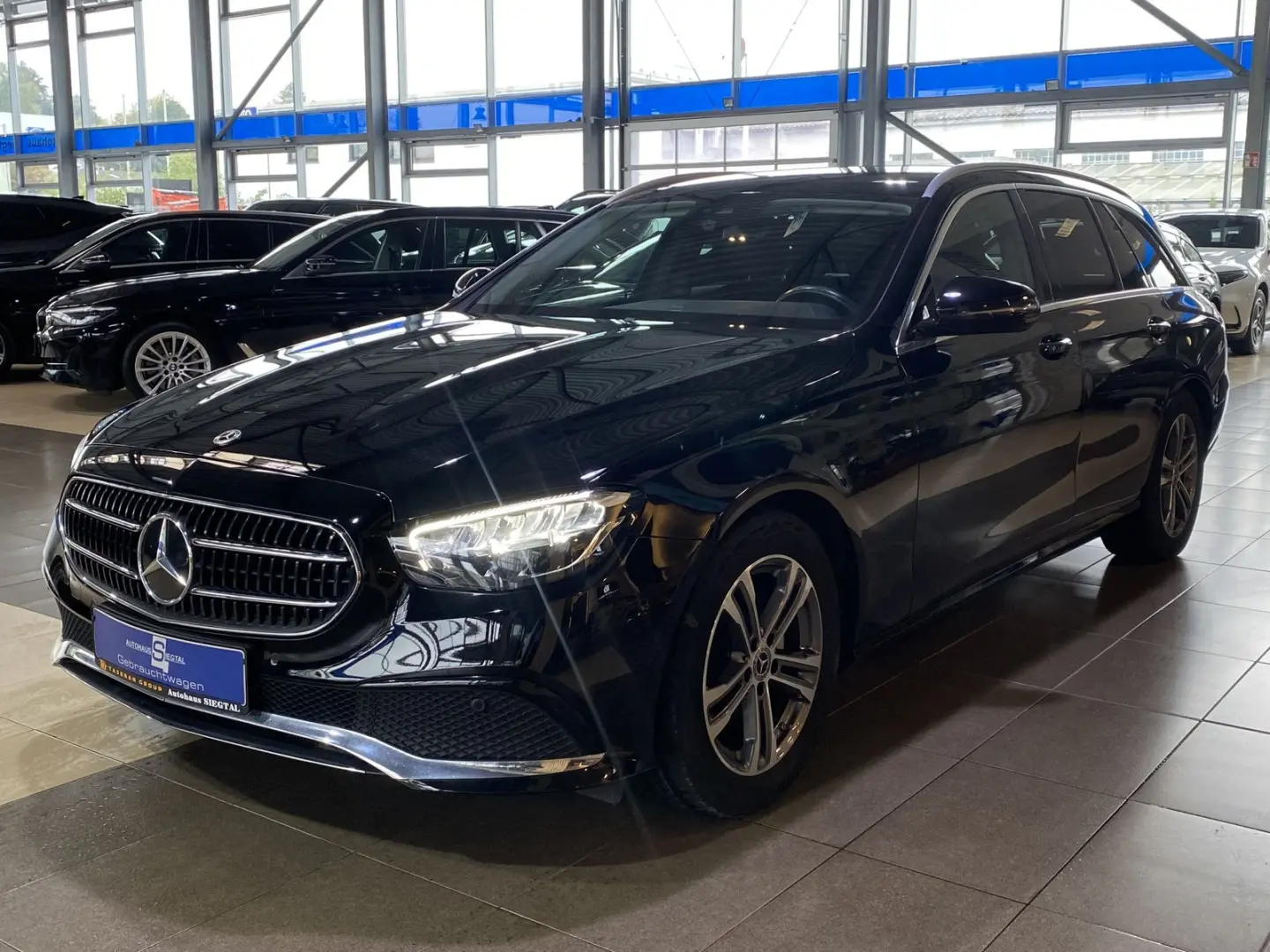 E 220 Avantgarde LED Navi PDC Distr.  DAB MBUX