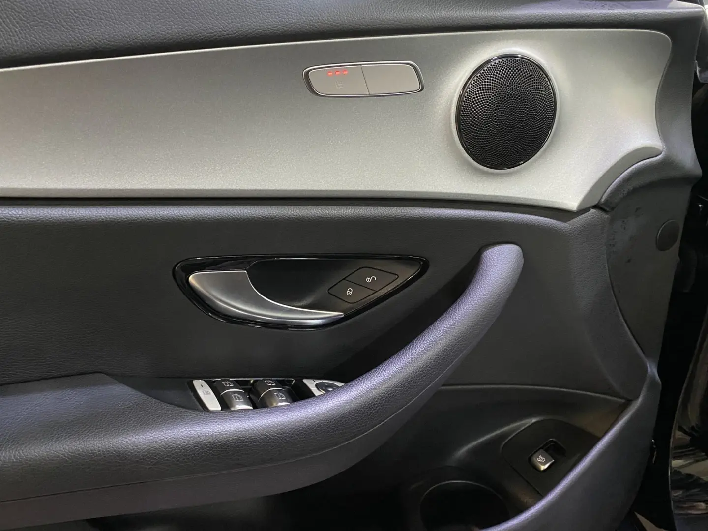 E 220 Avantgarde LED Navi PDC Distr.  DAB MBUX