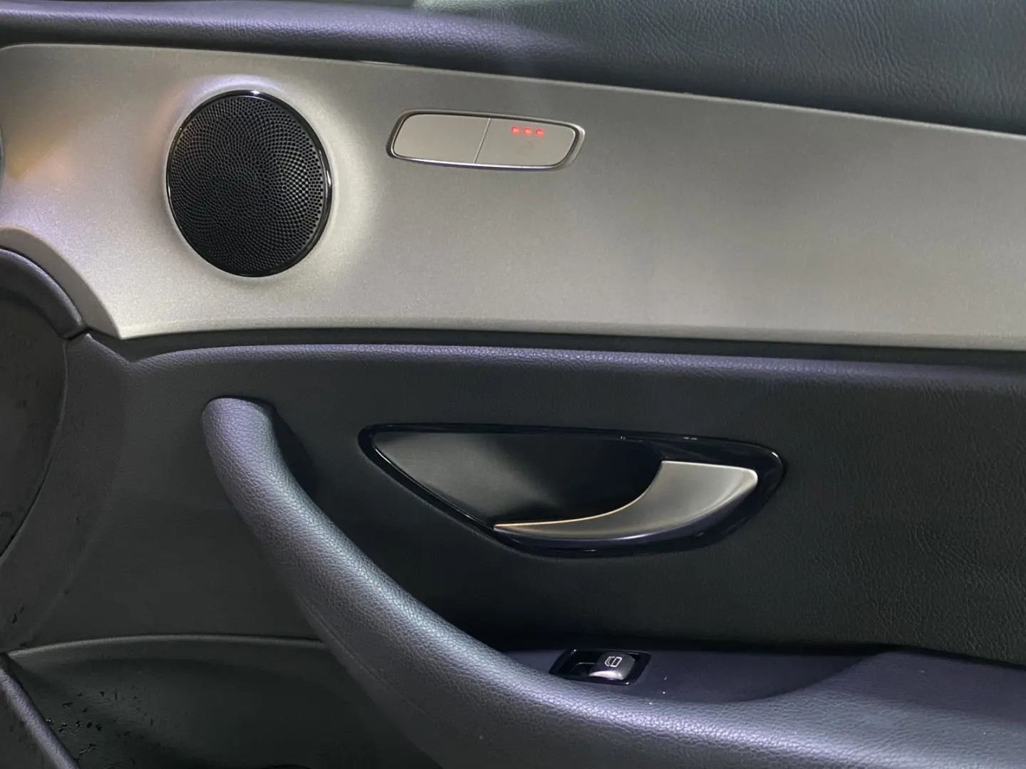 E 220 Avantgarde LED Navi PDC Distr.  DAB MBUX