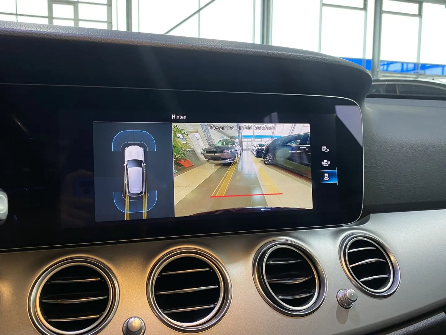 E 220 Avantgarde LED Navi PDC Distr.  DAB MBUX