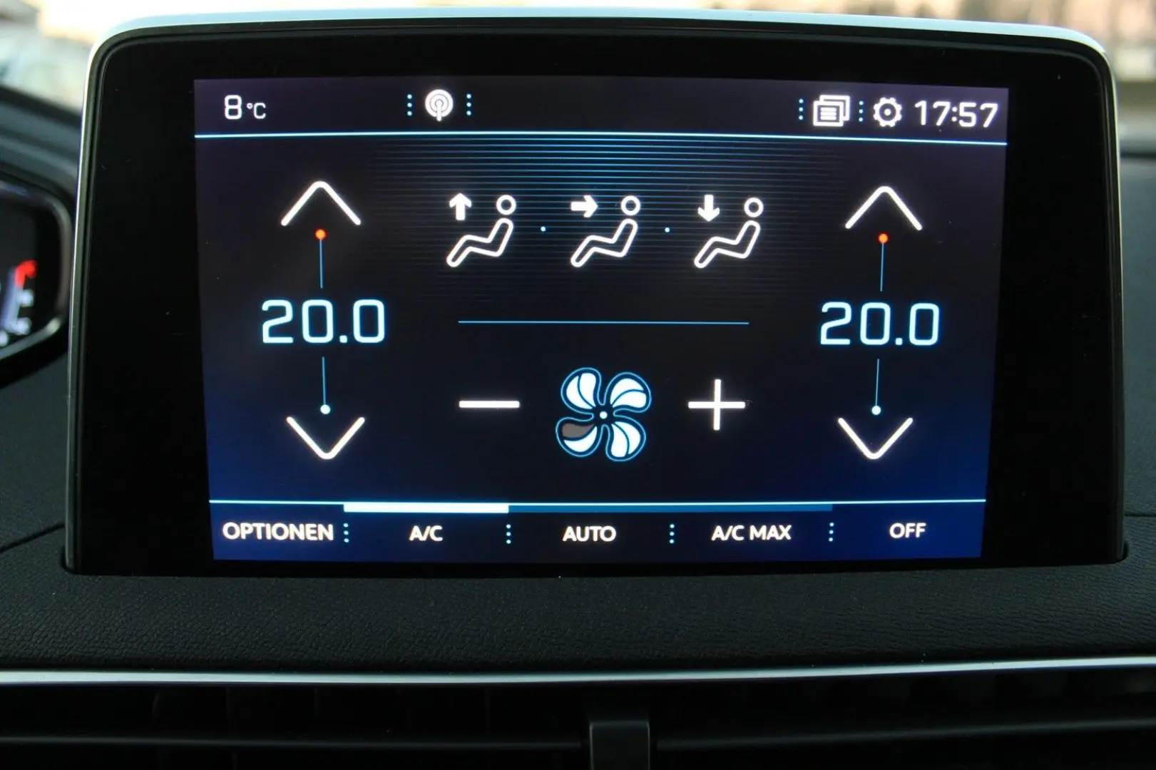 3008 Allure 1.5D NAVI LED SHZ PDC T-LEDER TEMPO