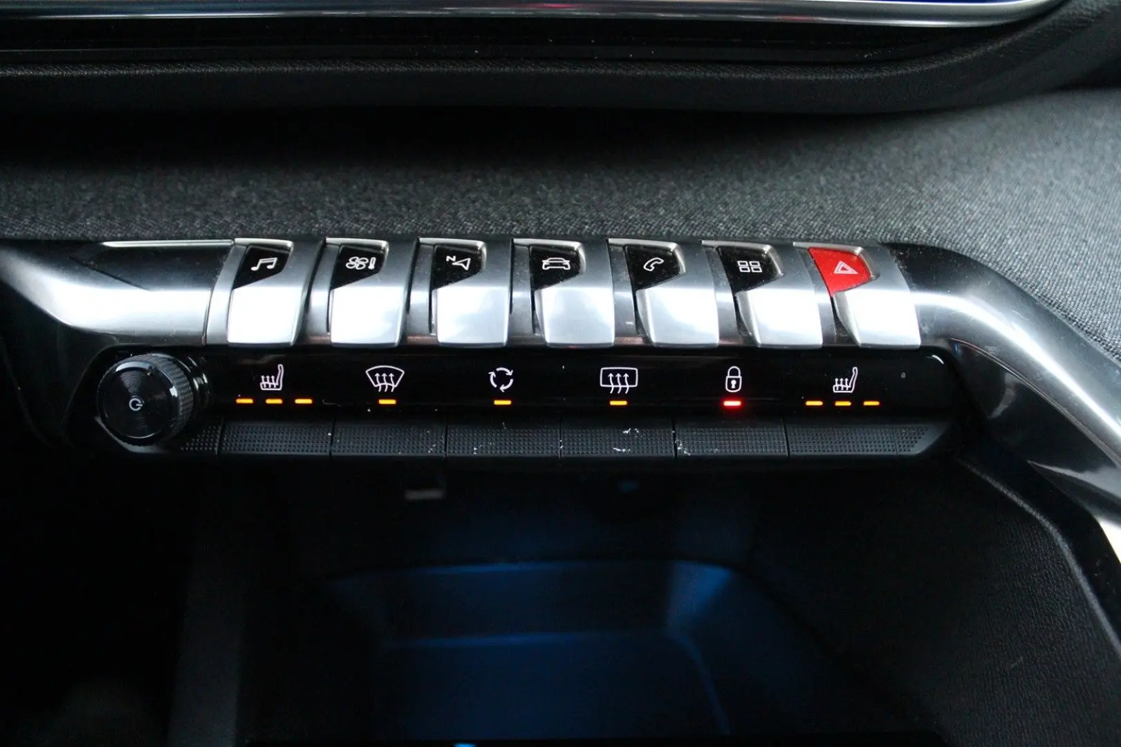 3008 Allure 1.5D NAVI LED SHZ PDC T-LEDER TEMPO