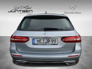 E 220 d T 2 x AVANTGARDE WIDESCREEN LED KAMERA