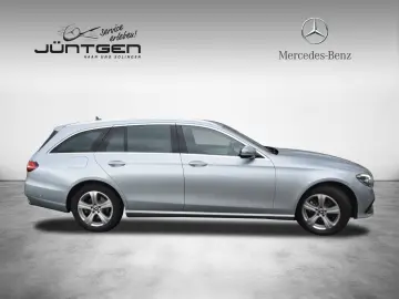E 220 d T 2 x AVANTGARDE WIDESCREEN LED KAMERA