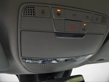 E 220 d T 2 x AVANTGARDE WIDESCREEN LED KAMERA