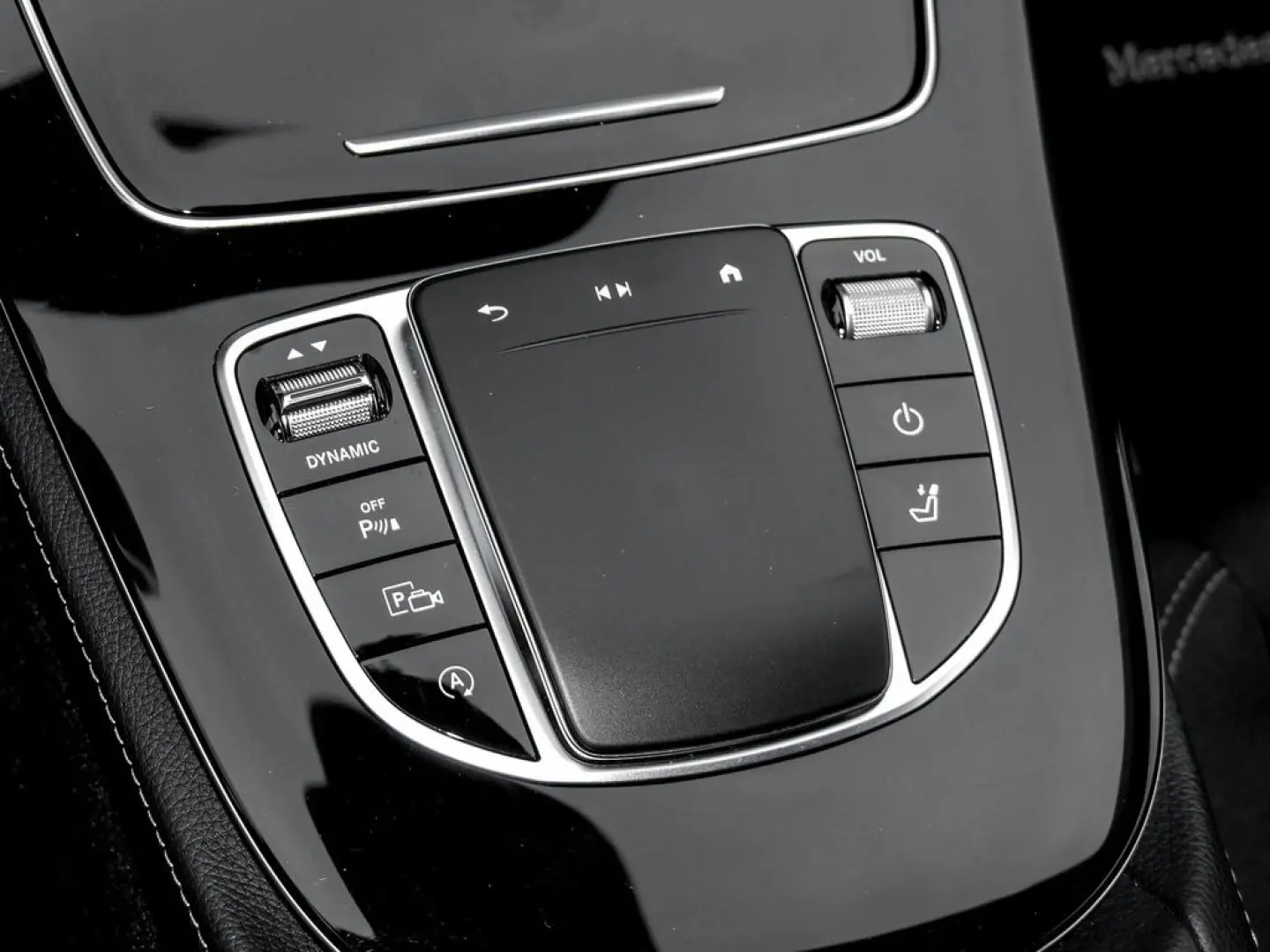 E 220 d T  Avantgarde DISTR LED NAVI BURM KAM LM