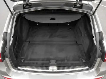 E 220 d T  Avantgarde DISTR LED NAVI BURM KAM LM