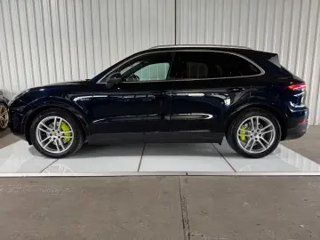 Cayenne E-Hybrid Bose Panorama  DAB LED