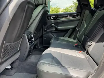 Cayenne E-Hybrid Bose Panorama  DAB LED