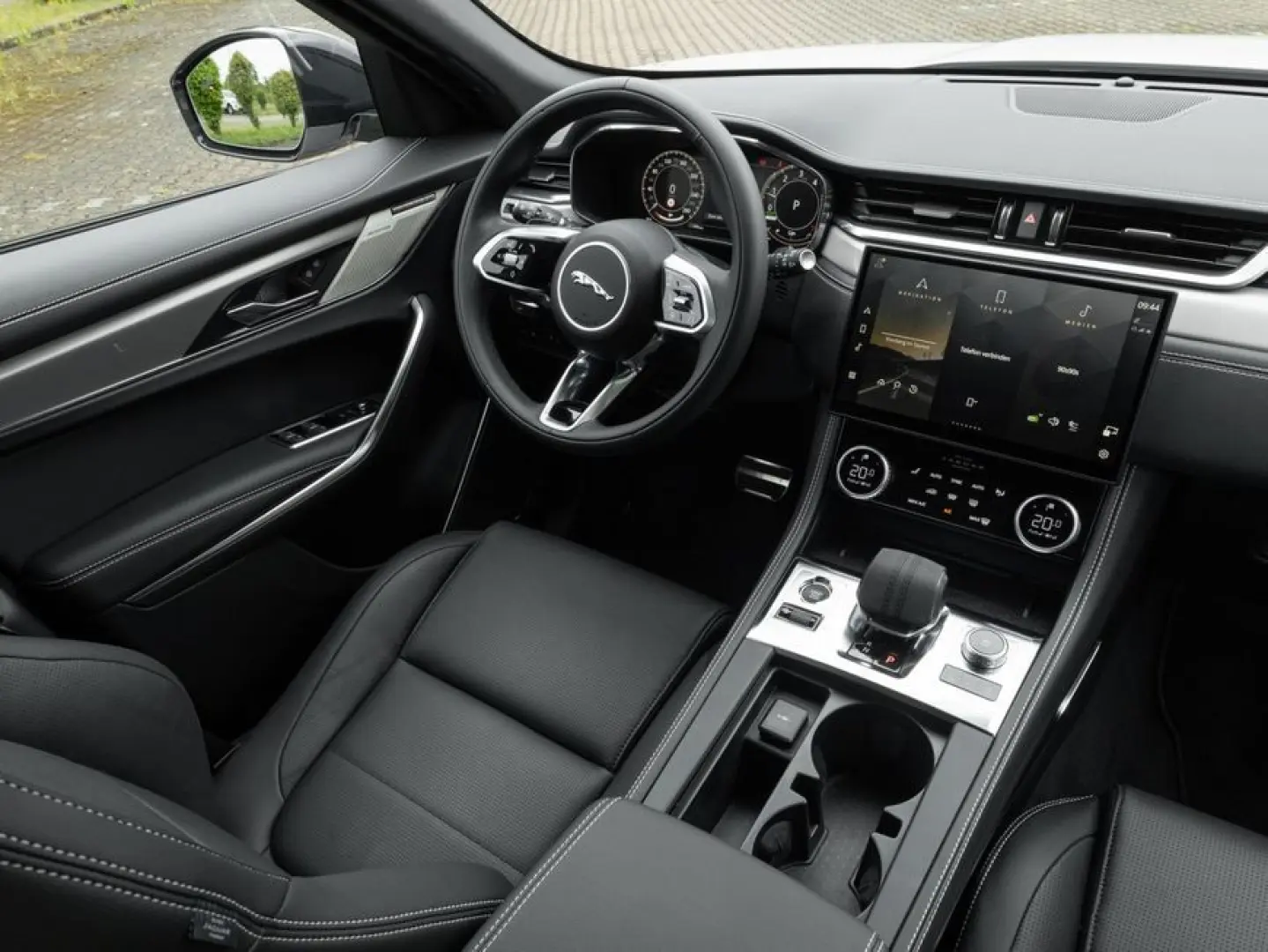 F-Pace P400e AWD R-Dynamic SE