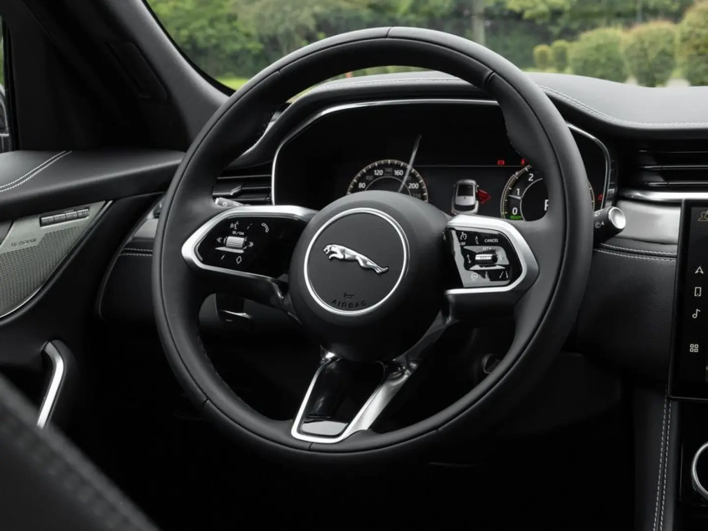 F-Pace P400e AWD R-Dynamic SE