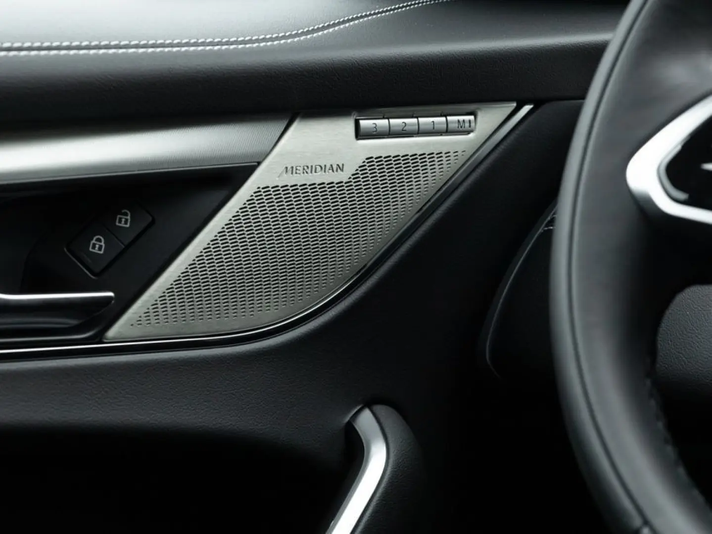 F-Pace P400e AWD R-Dynamic SE