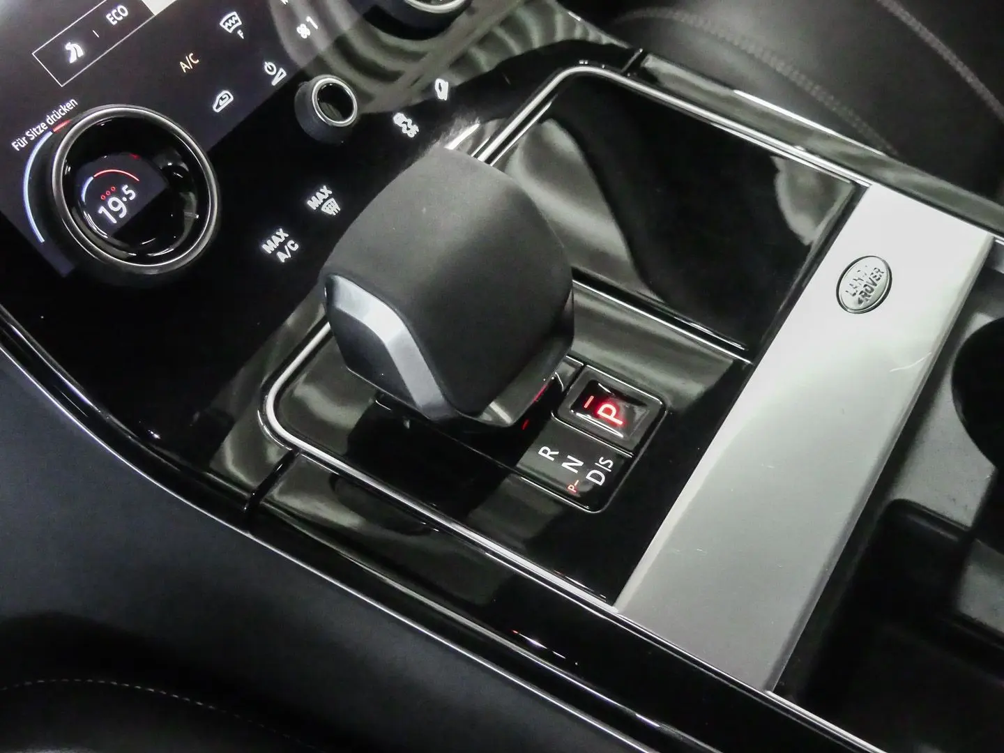Range Rover Velar Hybrid S P400e Plug-In EU6d AD