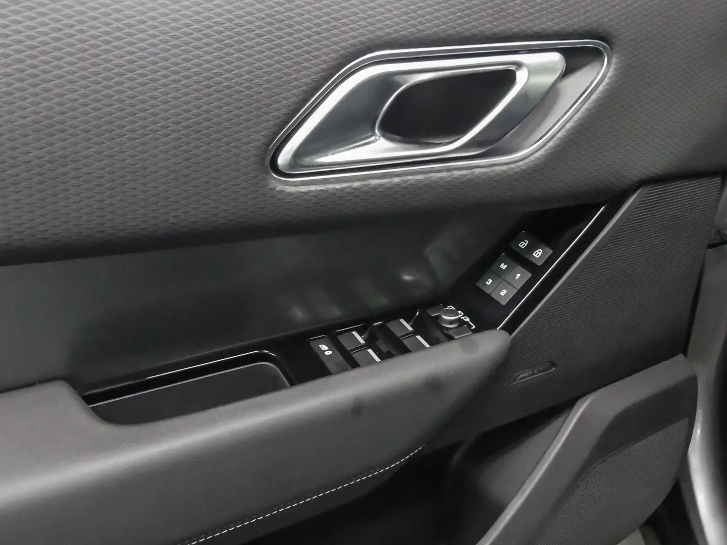 Range Rover Velar Hybrid S P400e Plug-In EU6d AD