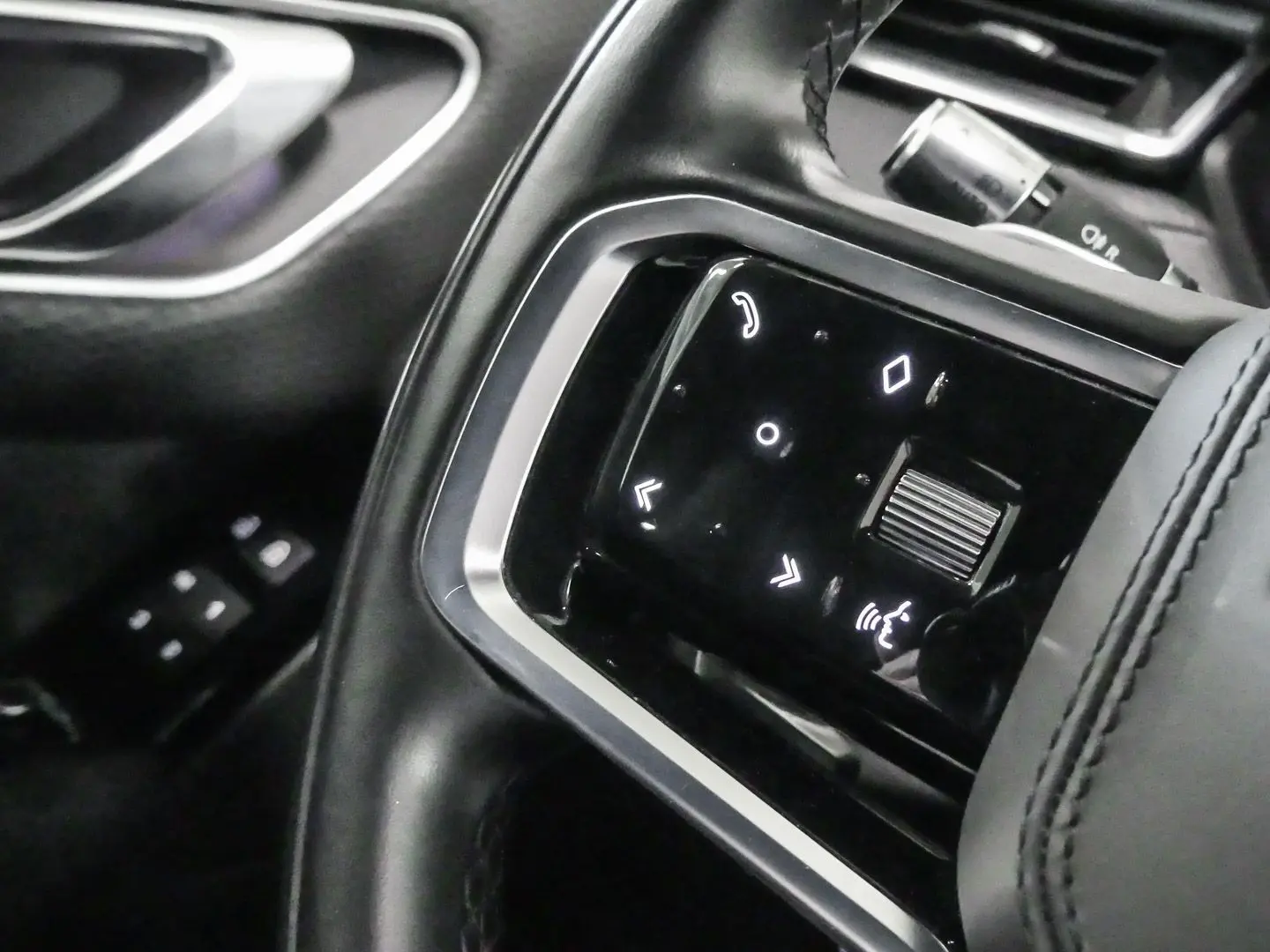 Range Rover Velar Hybrid S P400e Plug-In EU6d AD