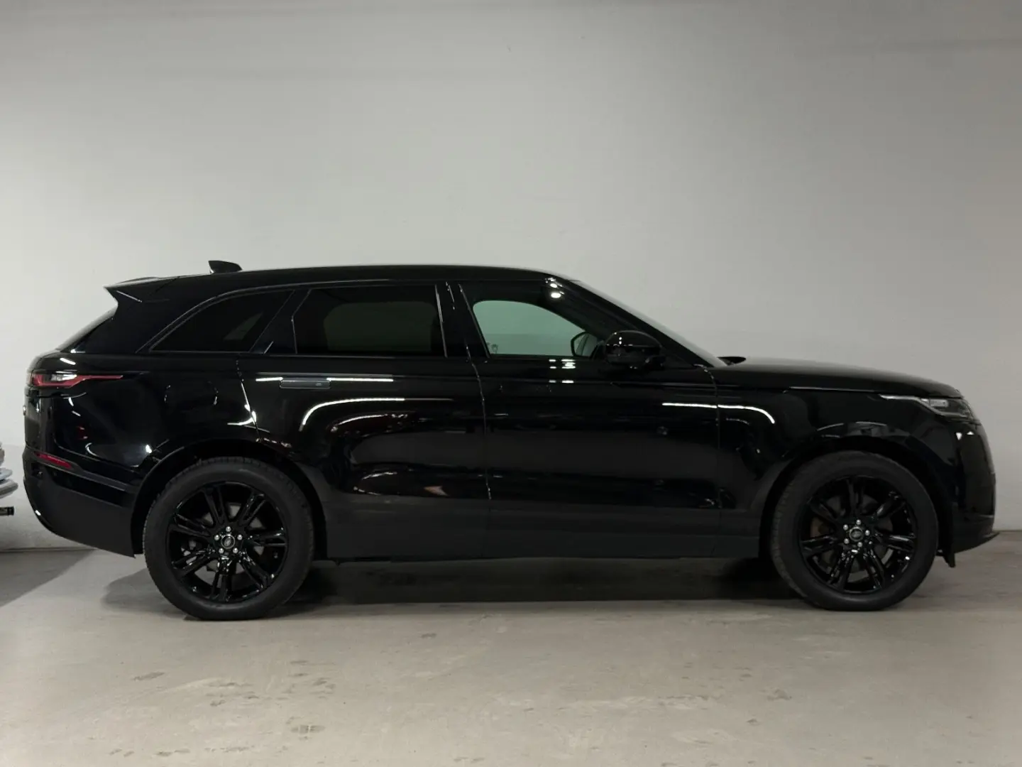 Range Rover Velar Hybrid S NAVI LED LEDER 20ZOLL