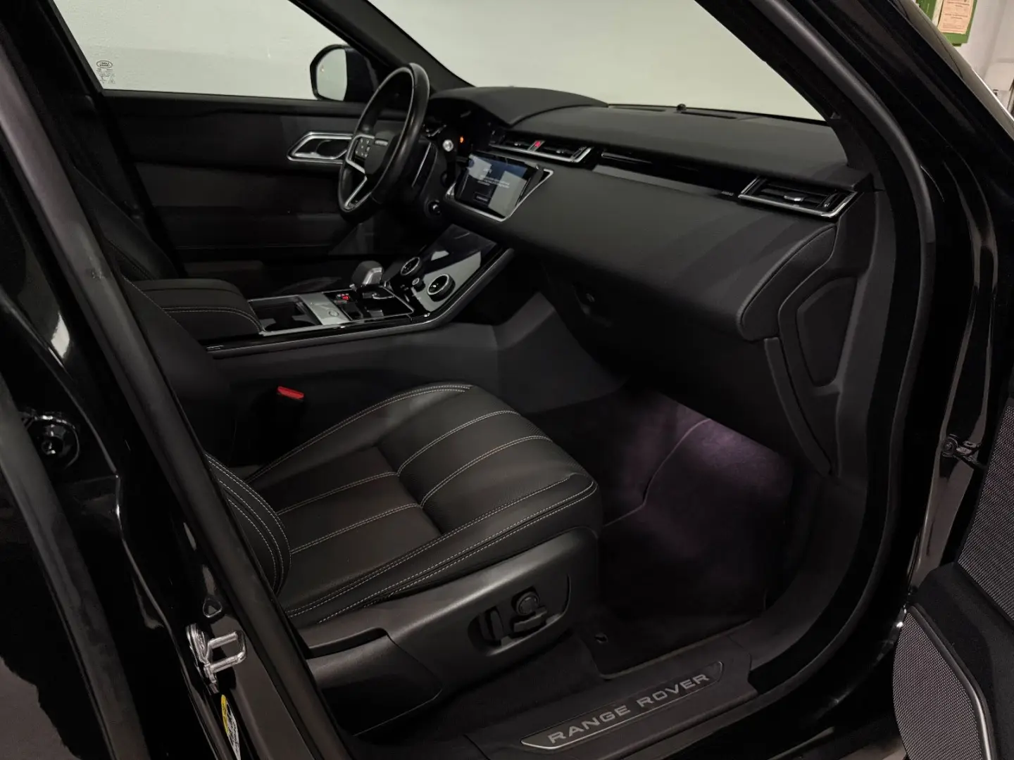 Range Rover Velar Hybrid S NAVI LED LEDER 20ZOLL