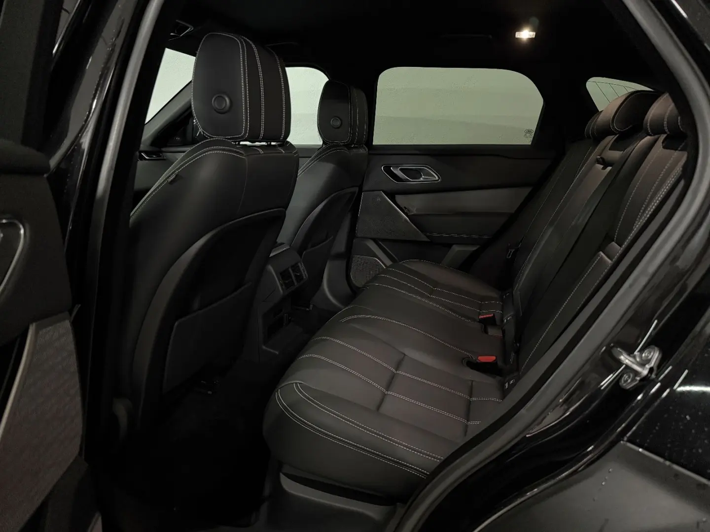 Range Rover Velar Hybrid S NAVI LED LEDER 20ZOLL