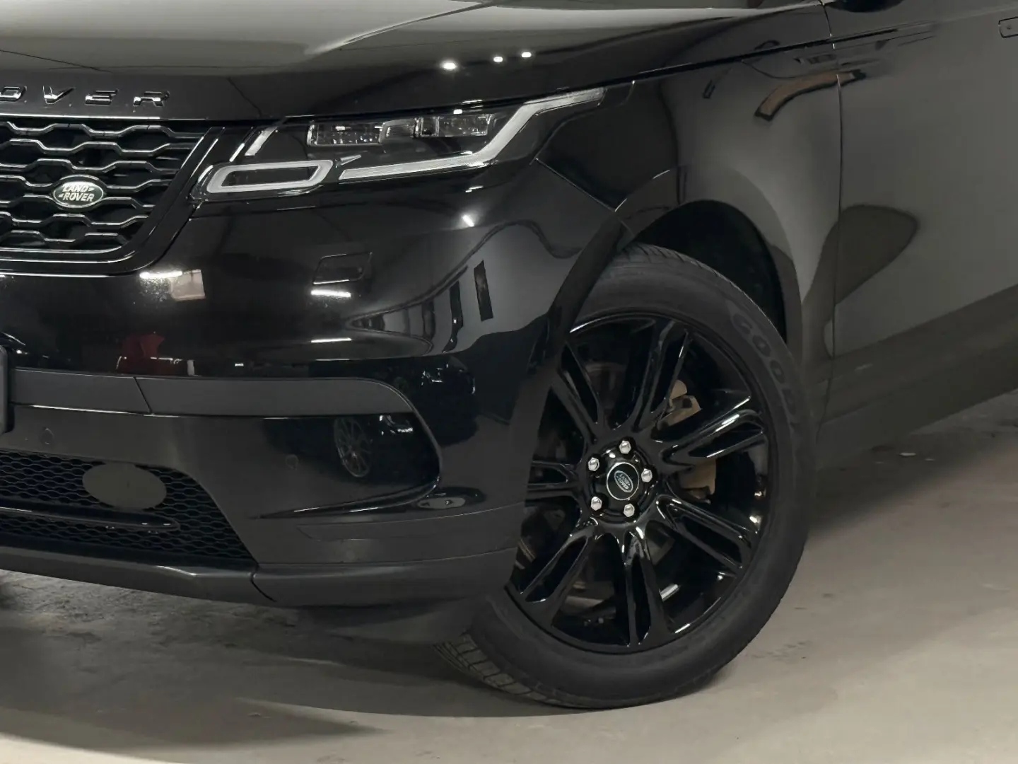 Range Rover Velar Hybrid S NAVI LED LEDER 20ZOLL