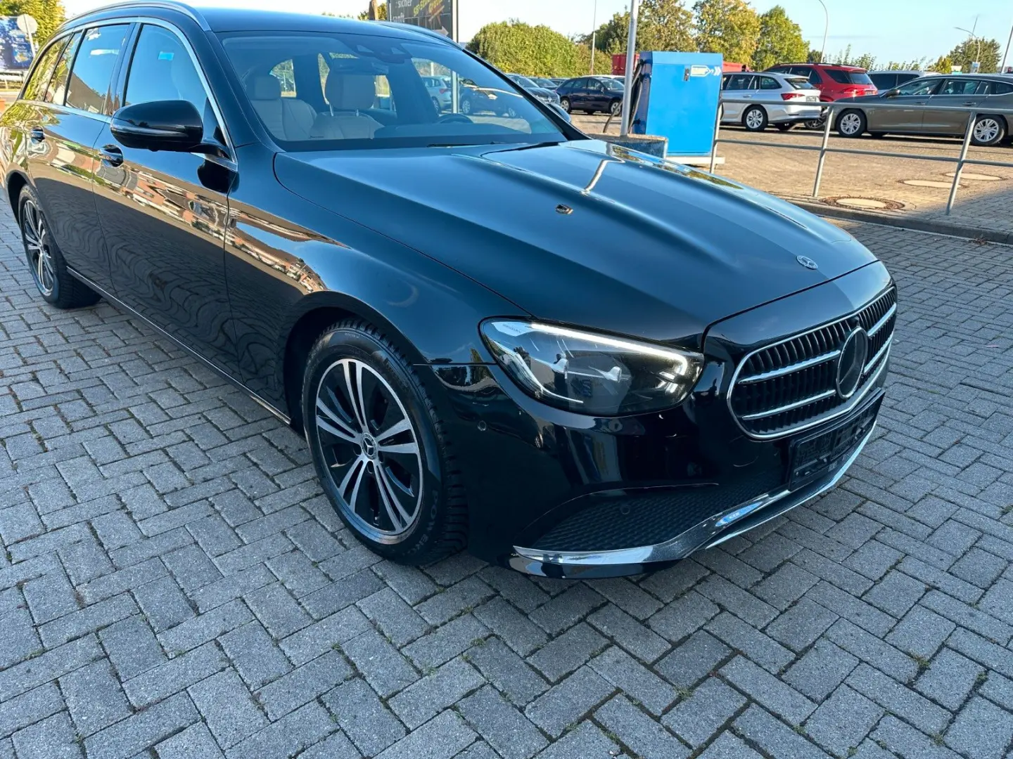 E 220 E -Klasse T-Modell E 220 d  AVANTGARDE