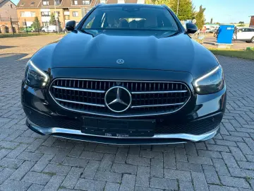 E 220 E -Klasse T-Modell E 220 d  AVANTGARDE