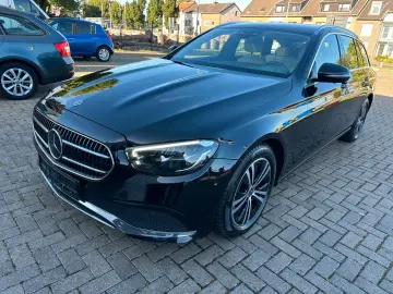 E 220 E -Klasse T-Modell E 220 d  AVANTGARDE