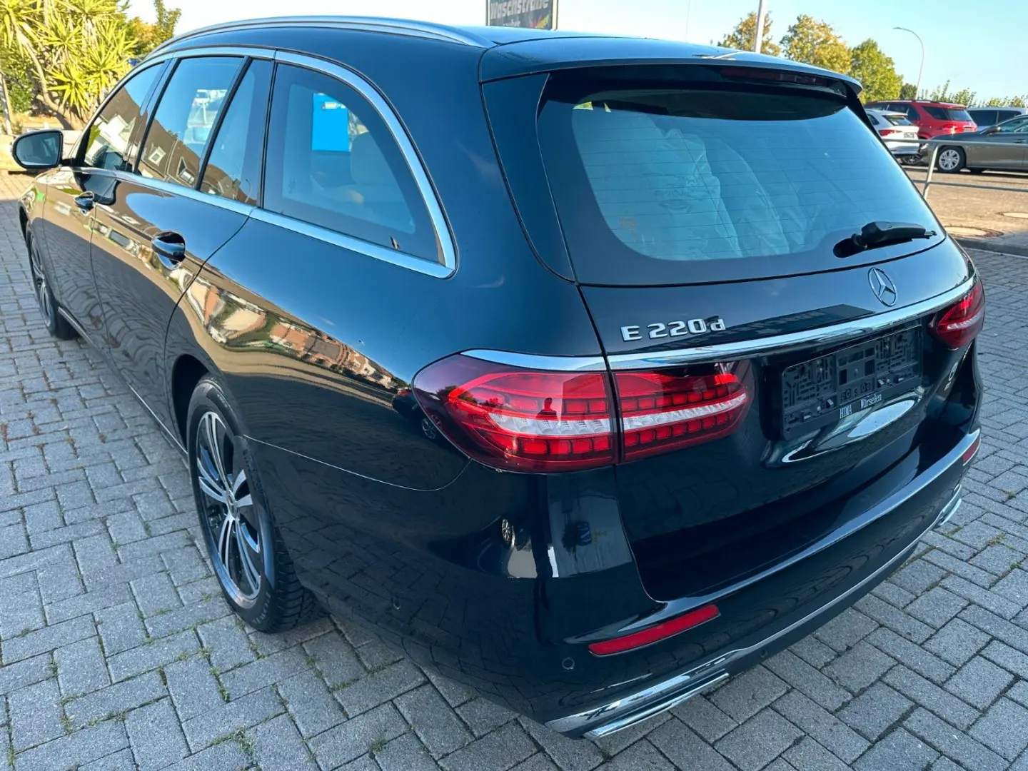 E 220 E -Klasse T-Modell E 220 d  AVANTGARDE