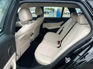 E 220 E -Klasse T-Modell E 220 d  AVANTGARDE
