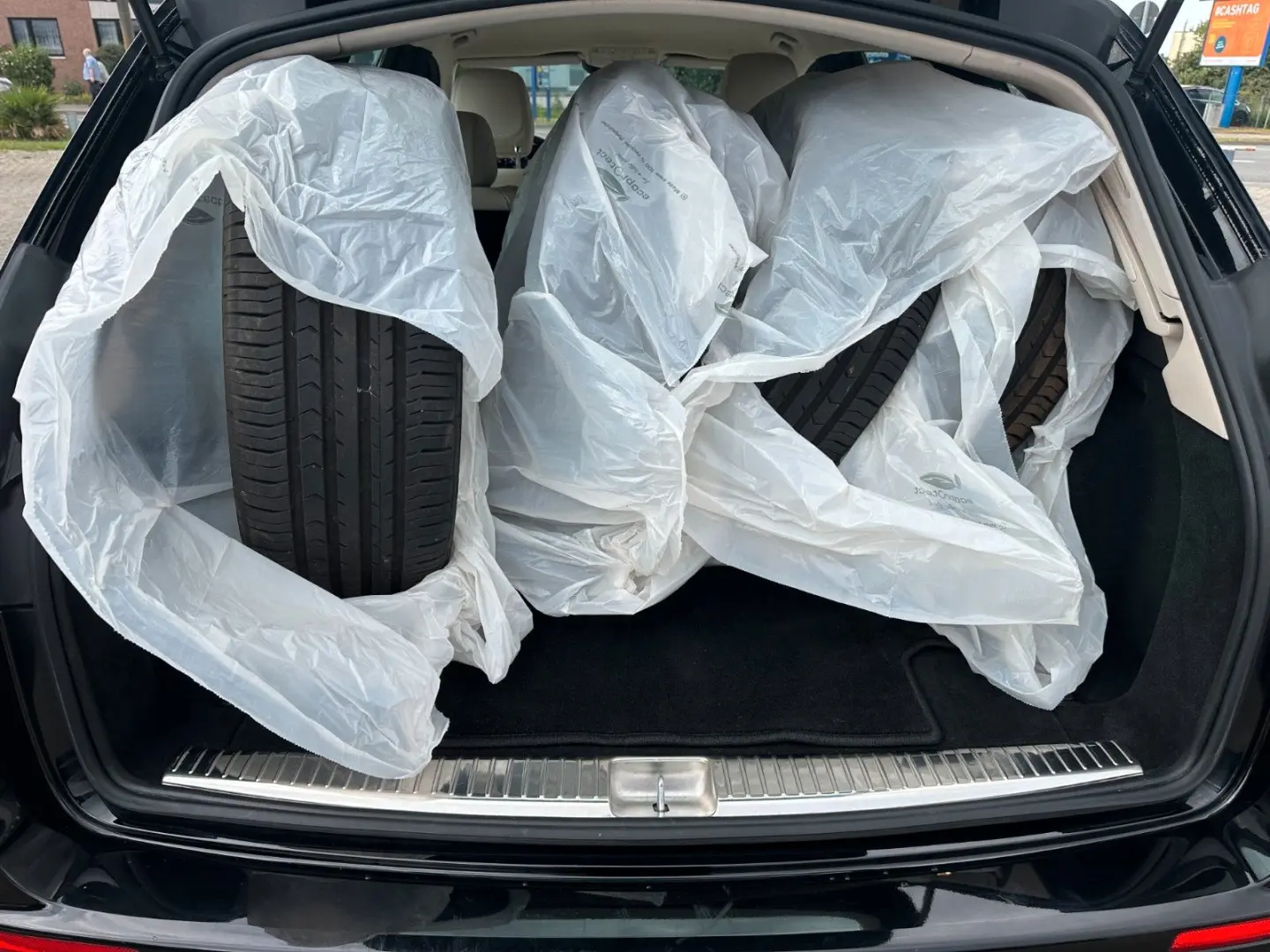 E 220 E -Klasse T-Modell E 220 d  AVANTGARDE