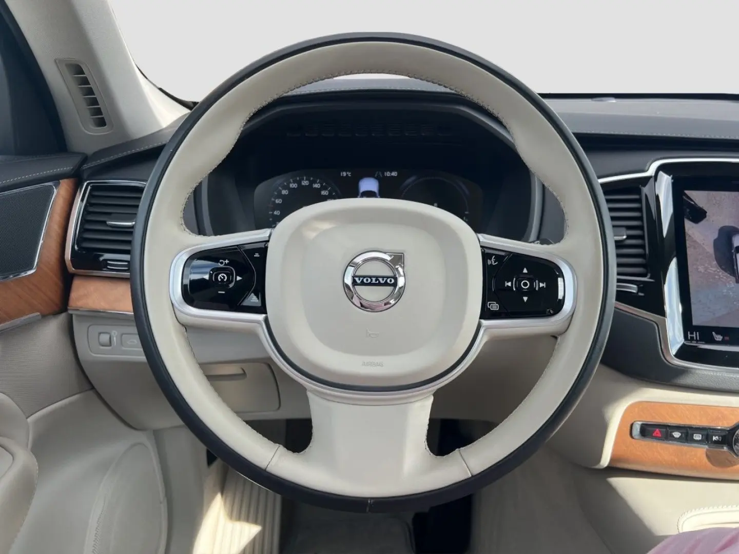 XC90 T8 Inscription Plug-In Hybrid AWD 360K 20Zo