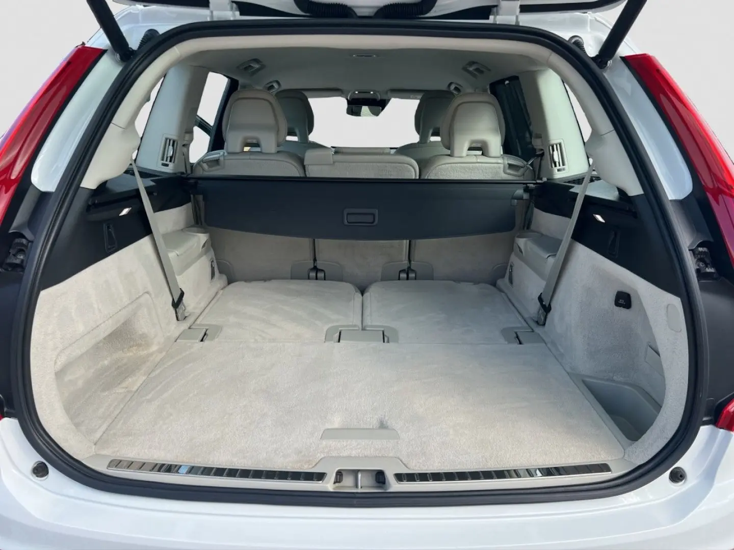 XC90 T8 Inscription Plug-In Hybrid AWD 360K 20Zo