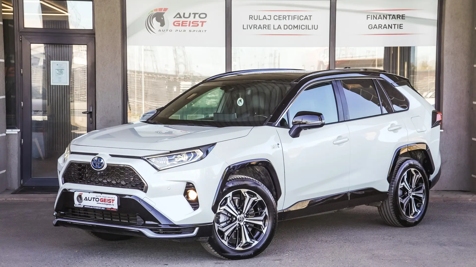 TOYOTA RAV4 PLUG-IN HIBRID AWD BITONE