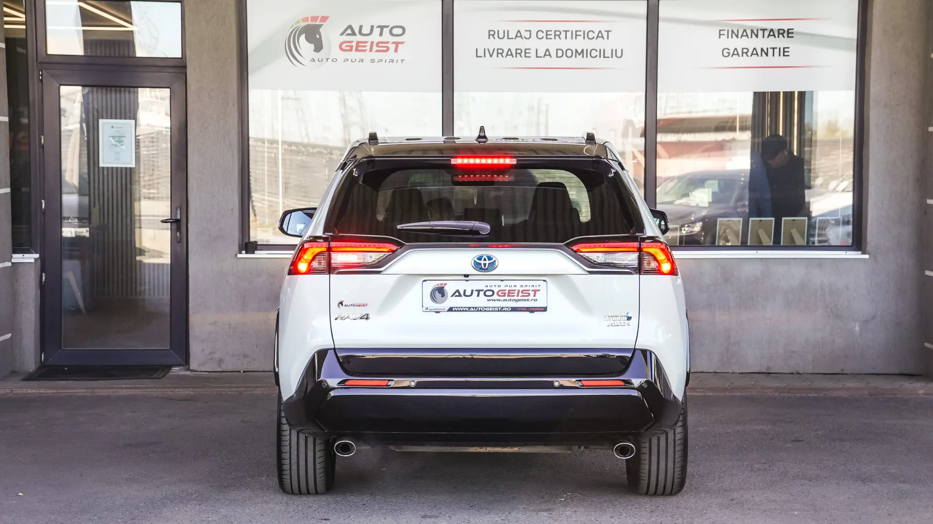 TOYOTA RAV4 PLUG-IN HIBRID AWD BITONE
