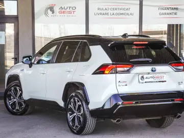 TOYOTA RAV4 PLUG-IN HIBRID AWD BITONE