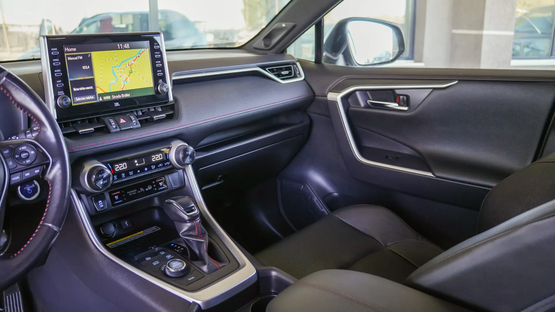 TOYOTA RAV4 PLUG-IN HIBRID AWD BITONE