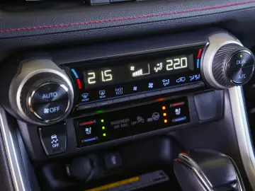 TOYOTA RAV4 PLUG-IN HIBRID AWD BITONE