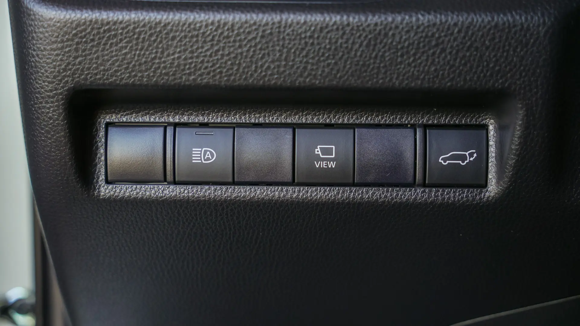 TOYOTA RAV4 PLUG-IN HIBRID AWD BITONE