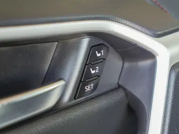 TOYOTA RAV4 PLUG-IN HIBRID AWD BITONE