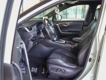 TOYOTA RAV4 PLUG-IN HIBRID AWD BITONE