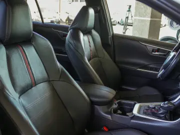 TOYOTA RAV4 PLUG-IN HIBRID AWD BITONE